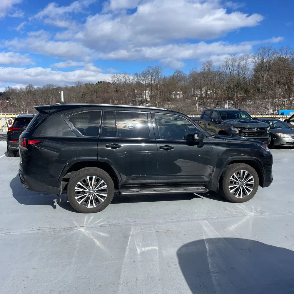 2023 Lexus LX 600 Premium