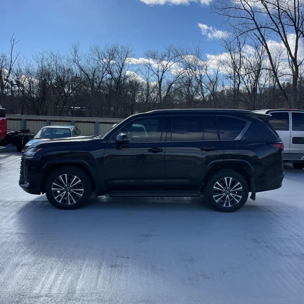 2023 Lexus LX 600 Premium