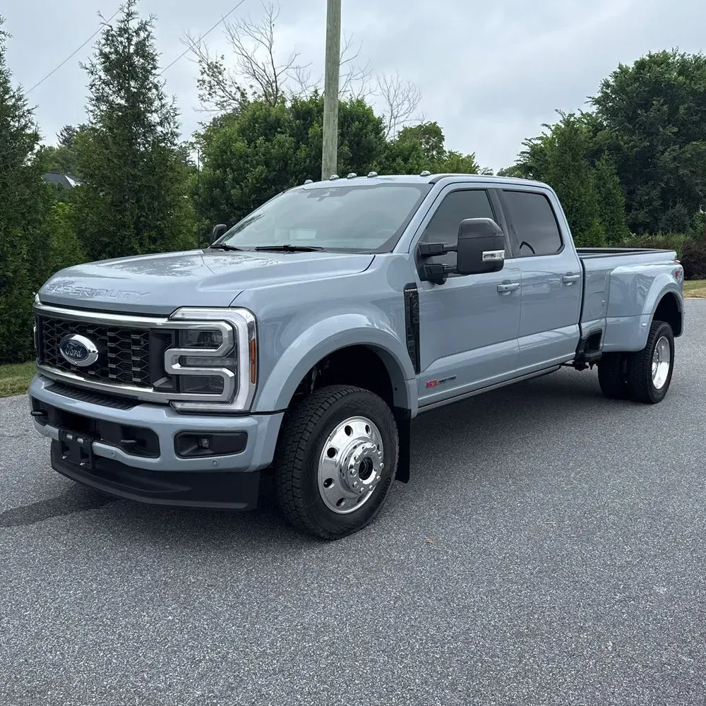 2025 Ford F-450 Super Duty Platinum