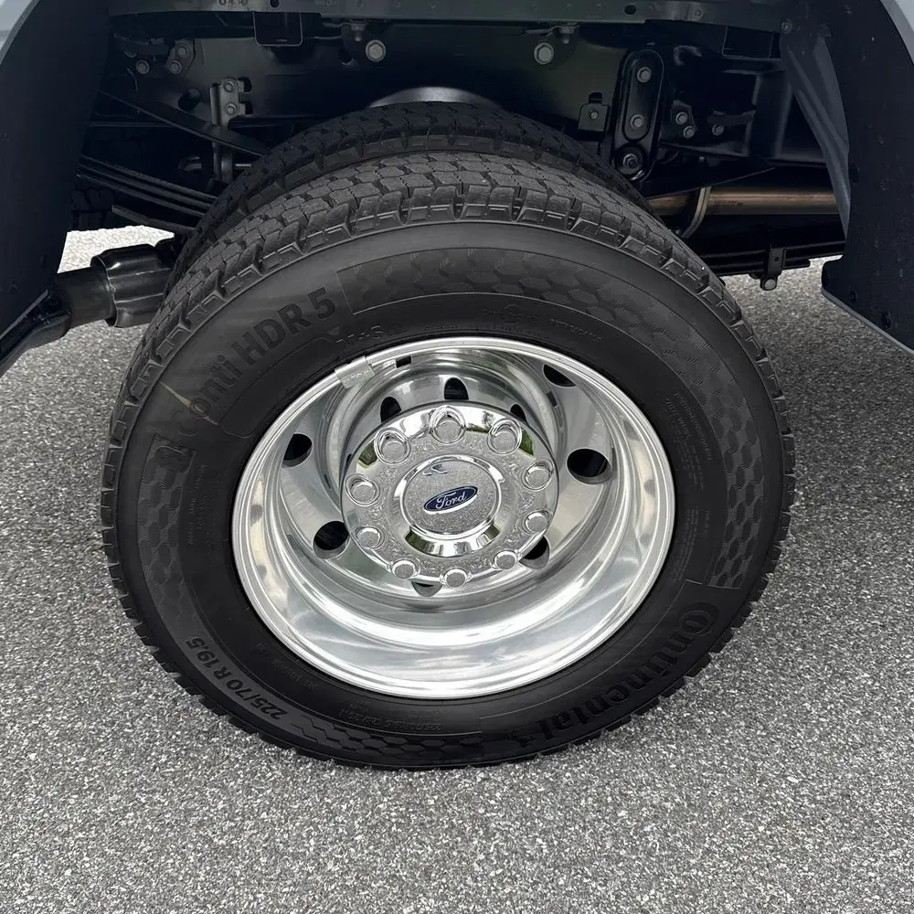 2025 Ford F-450 Super Duty Platinum