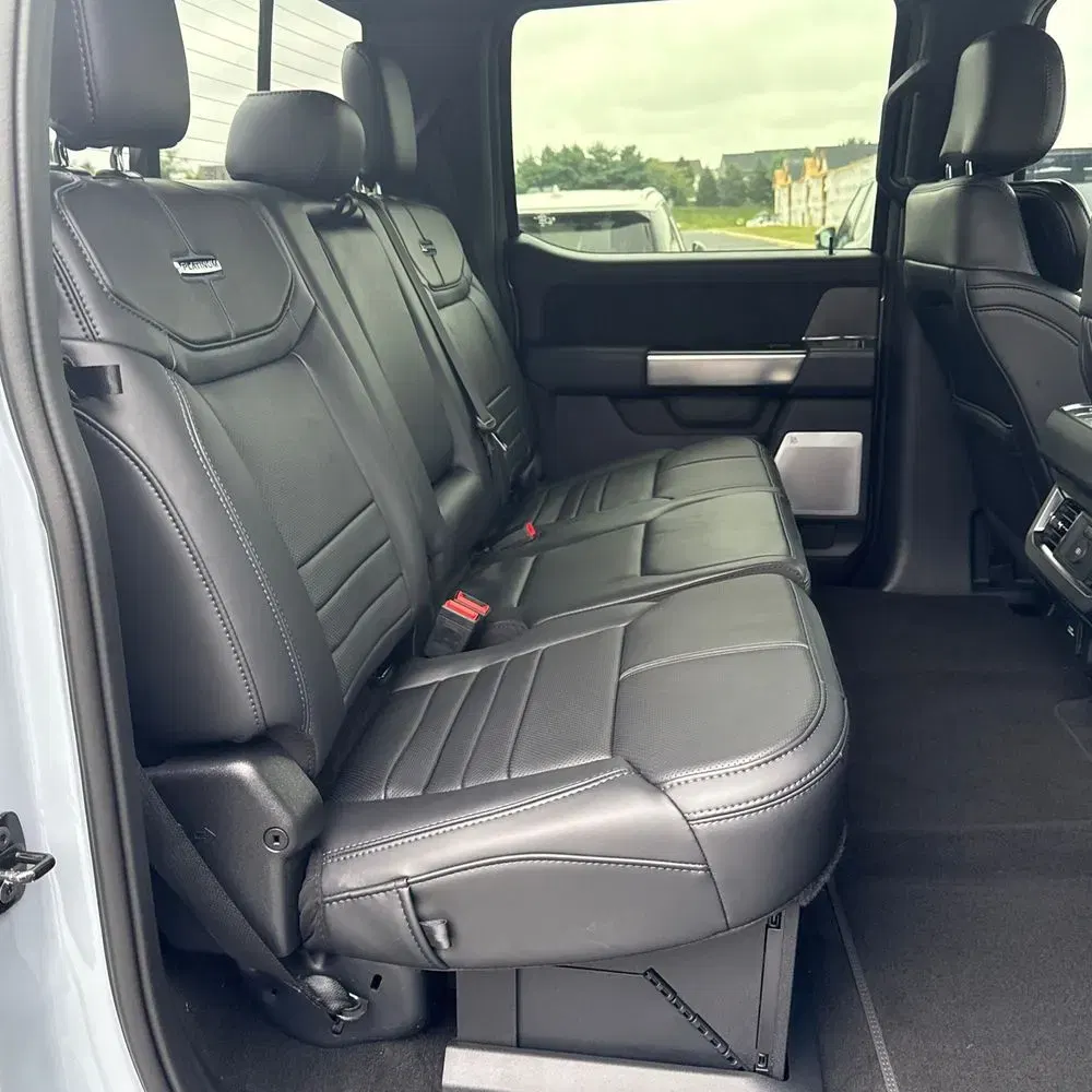 2025 Ford F-450 Super Duty Platinum