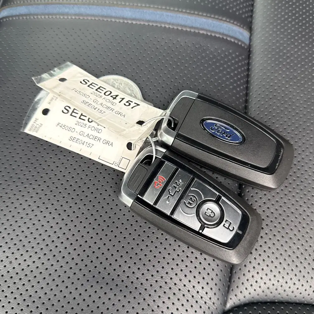 2025 Ford F-450 Super Duty Platinum