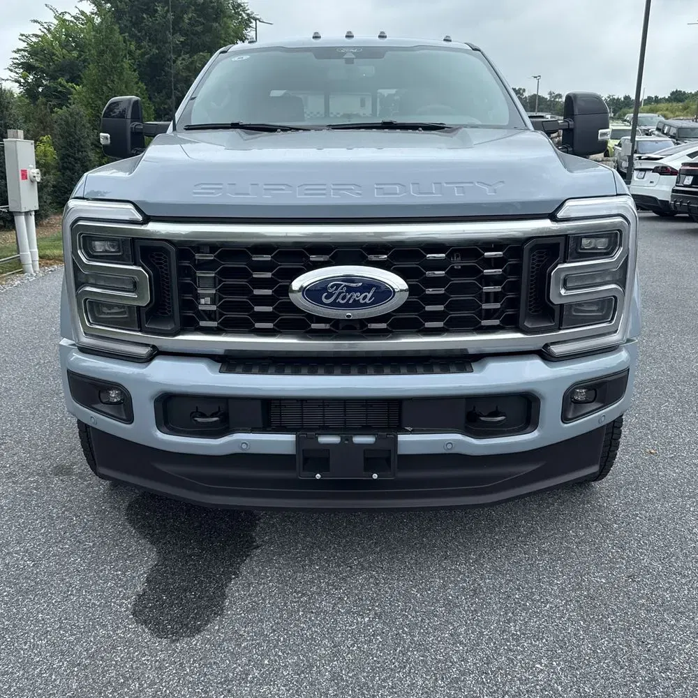 2025 Ford F-450 Super Duty Platinum