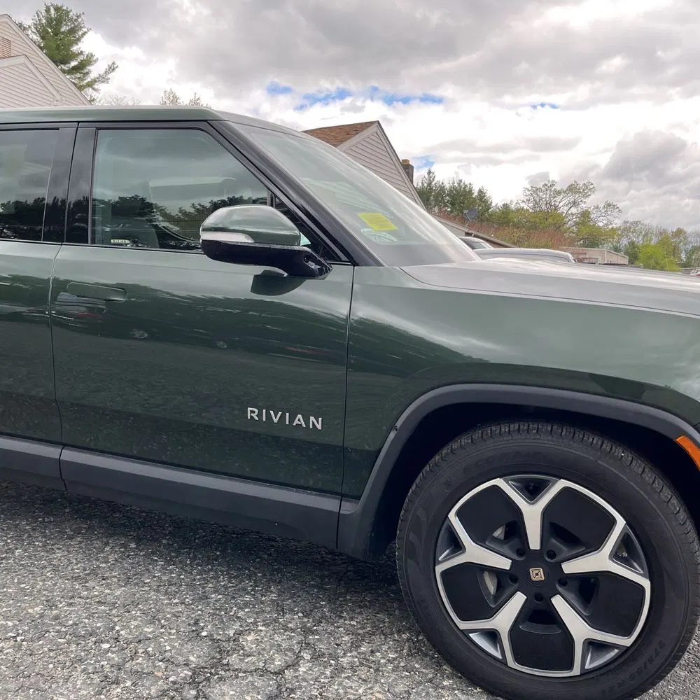 2023 Rivian R1T Adventure Dual-Motor