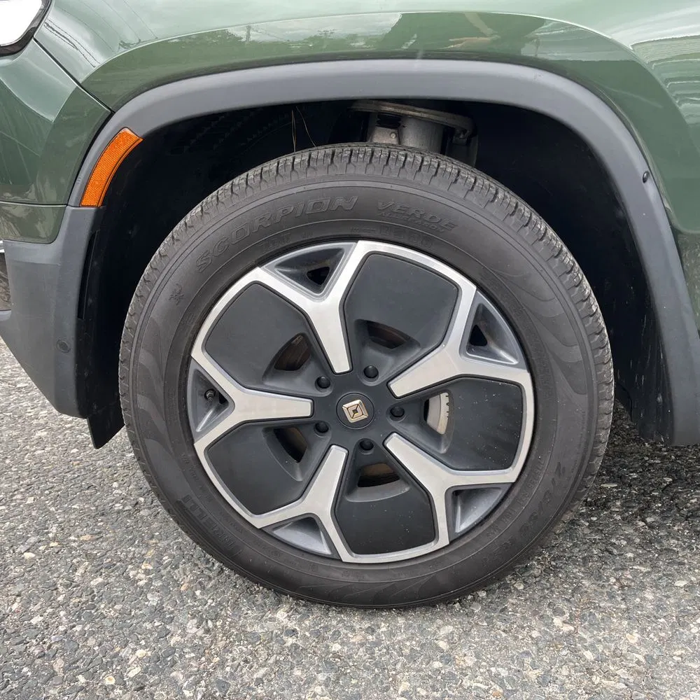 2023 Rivian R1T Adventure Dual-Motor