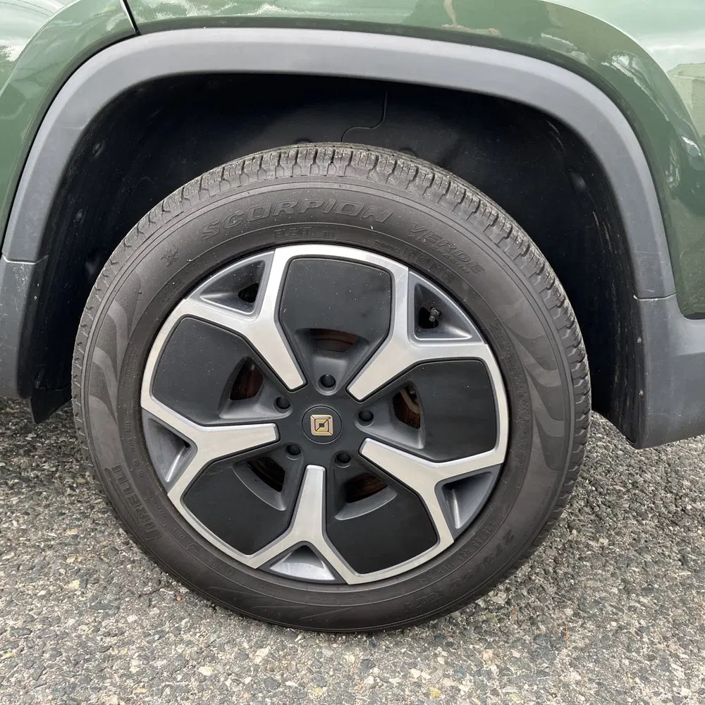 2023 Rivian R1T Adventure Dual-Motor