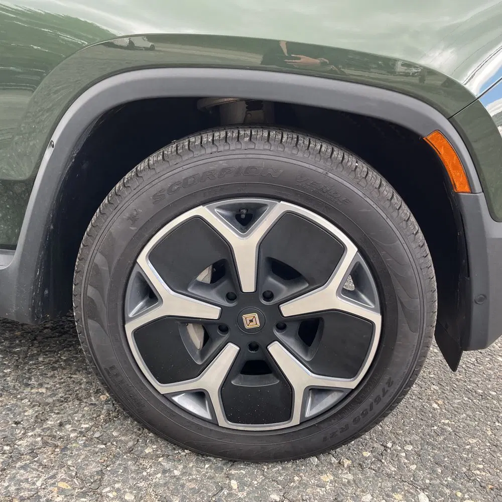 2023 Rivian R1T Adventure Dual-Motor