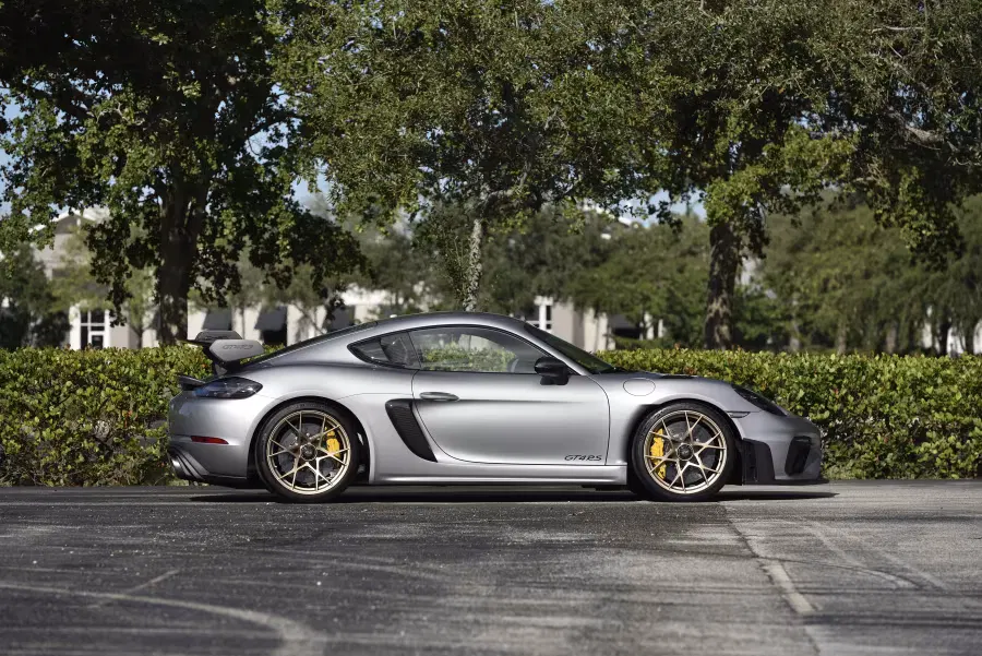 2023 Porsche Cayman GT4 RS