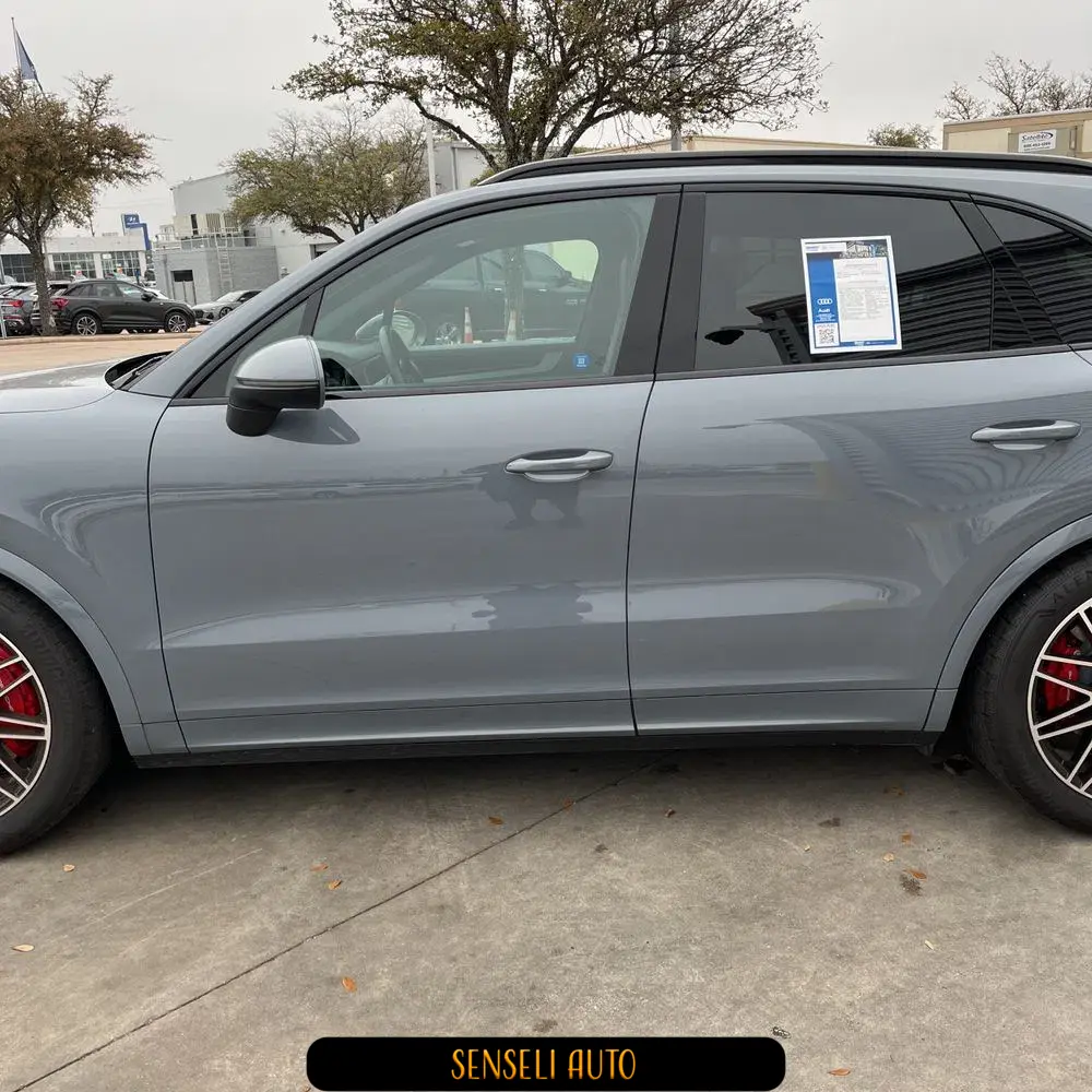 2024 Porsche Cayenne S