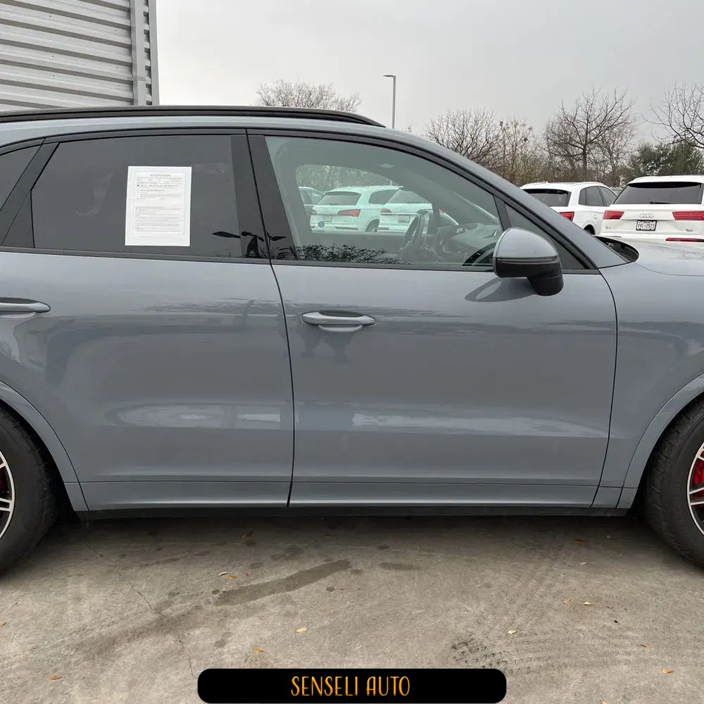2024 Porsche Cayenne S