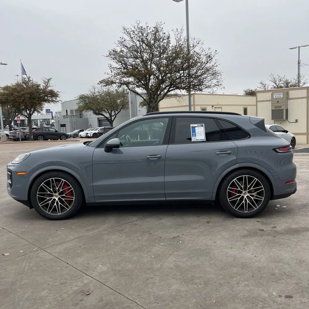 2024 Porsche Cayenne S