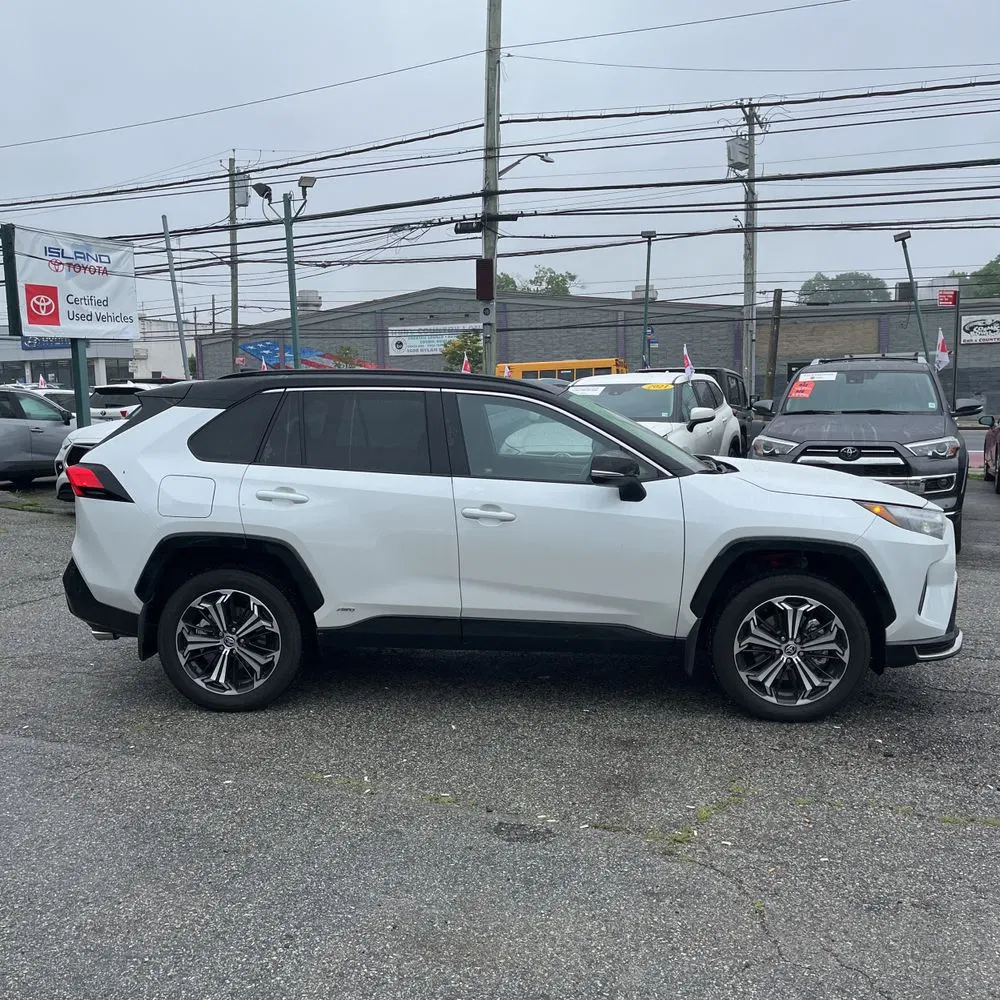 2025 Toyota RAV4 Plug-in Hybrid XSE