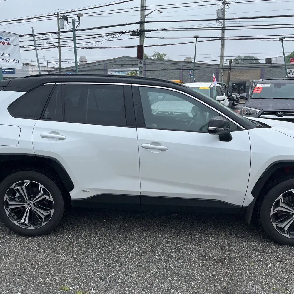 2025 Toyota RAV4 Plug-in Hybrid XSE