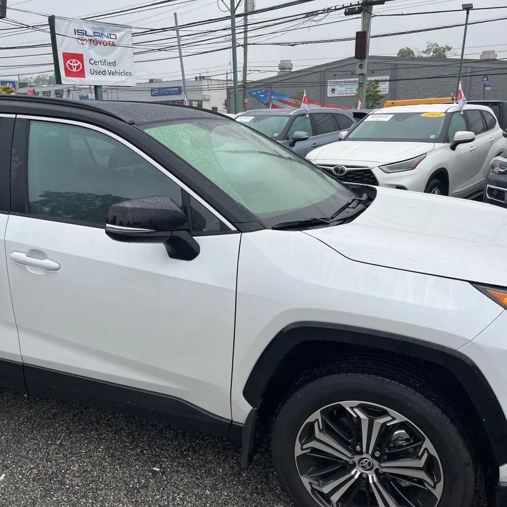 2025 Toyota RAV4 Plug-in Hybrid XSE
