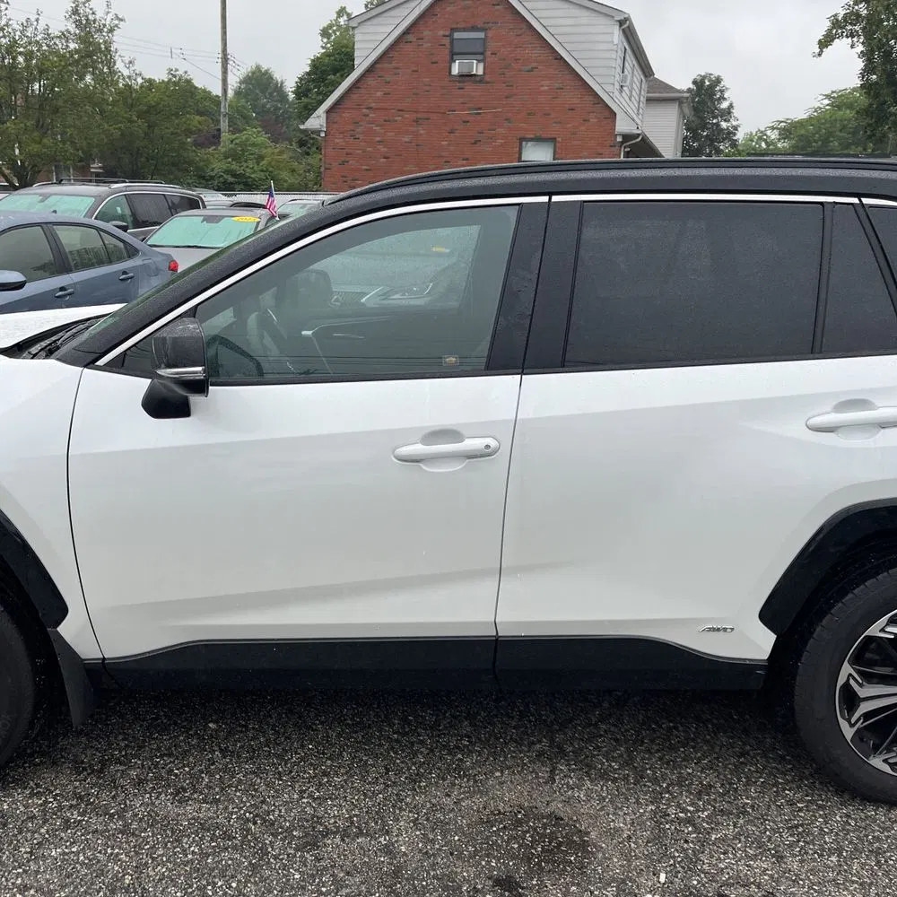 2025 Toyota RAV4 Plug-in Hybrid XSE