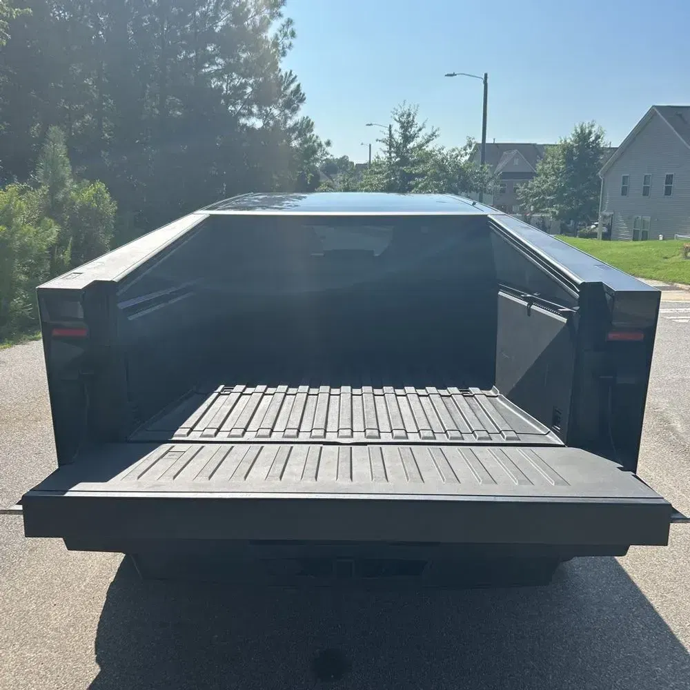2024 Tesla Cybertruck Base