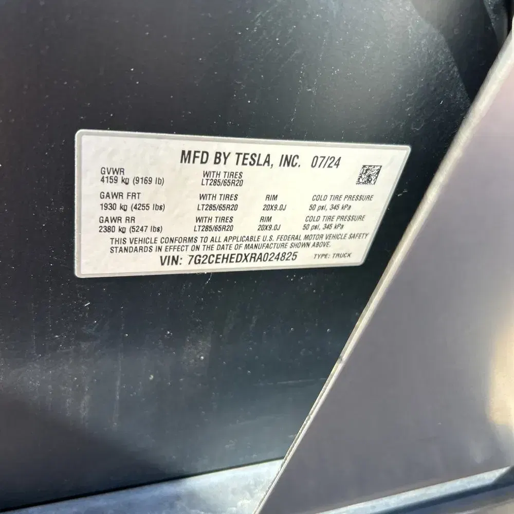 2024 Tesla Cybertruck Base