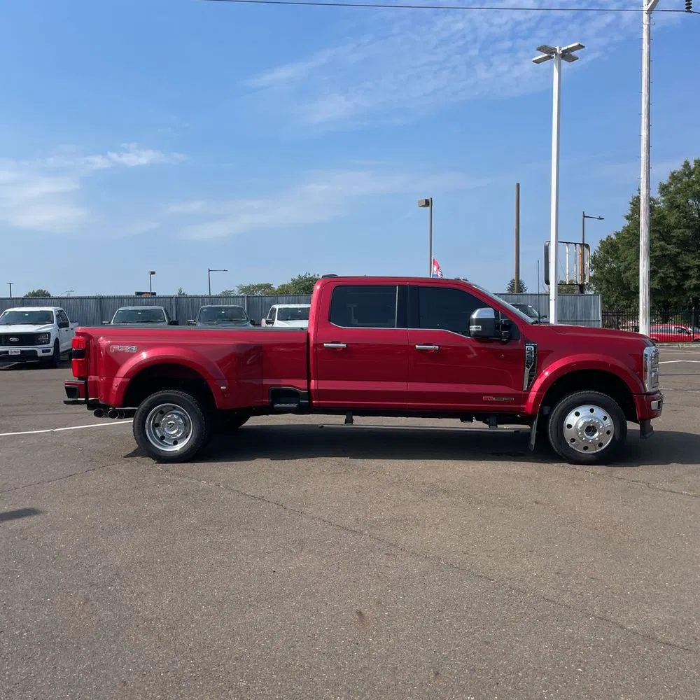 2024 Ford F-450 Super Duty Platinum
