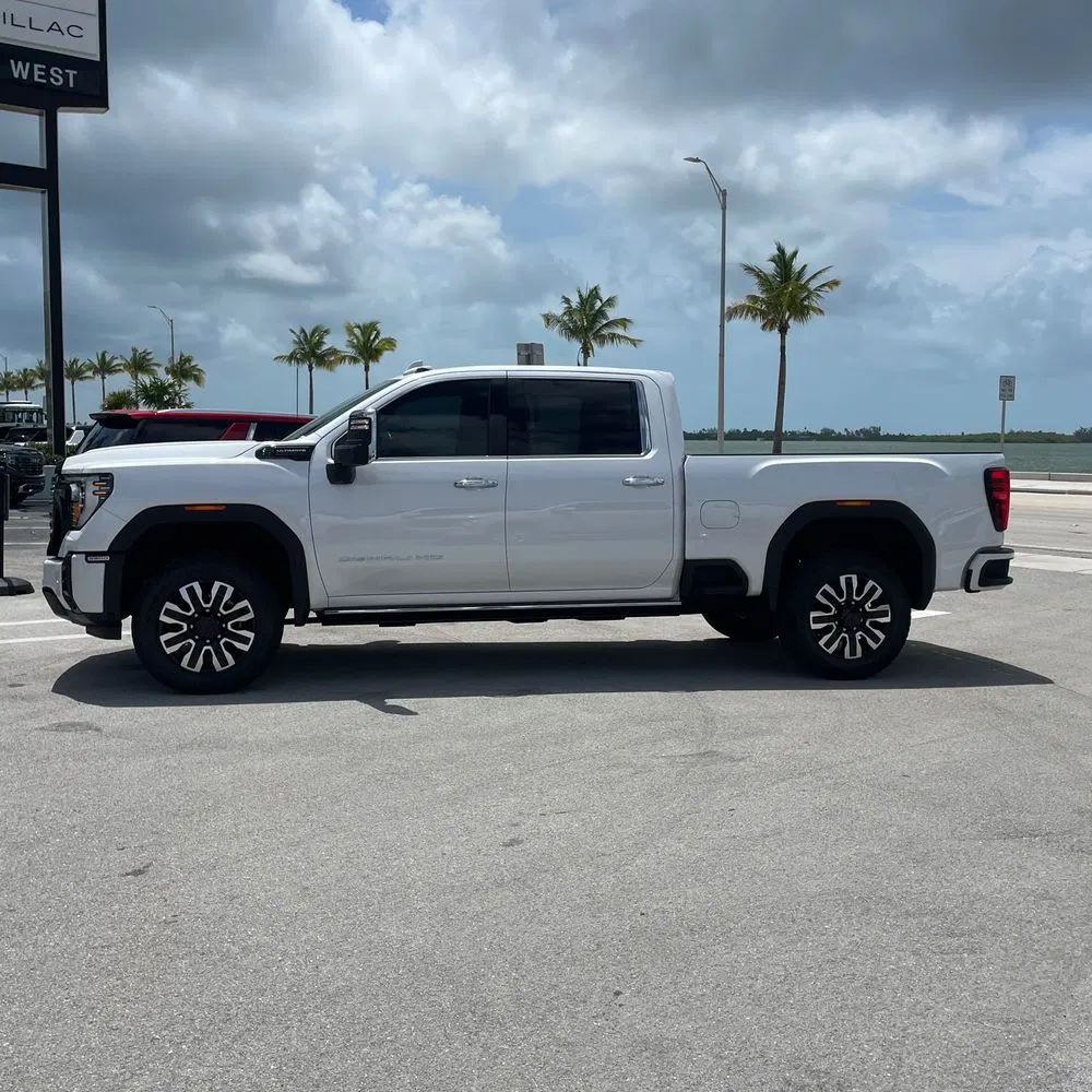2025 GMC Sierra 3500HD Denali Ultimate