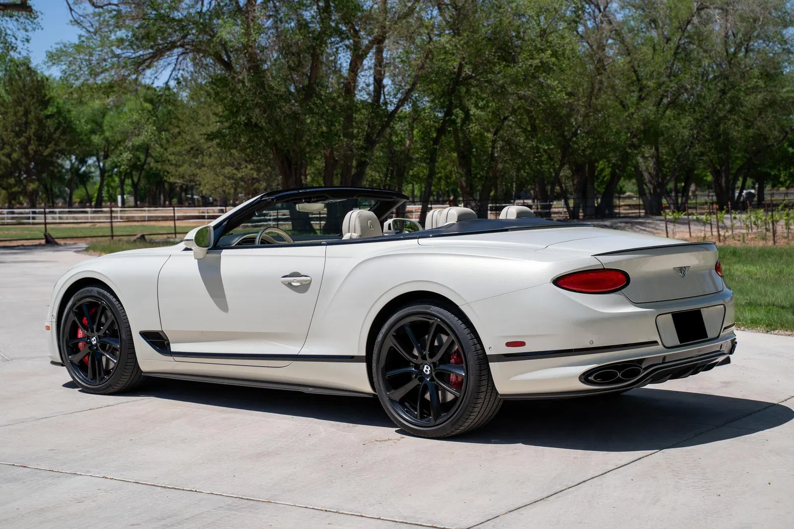 2022 Bentley Continental GTC V8 S - 6k Miles, 1 Owner, 542-hp Twin-Turbo V8, AWD, Unmodified