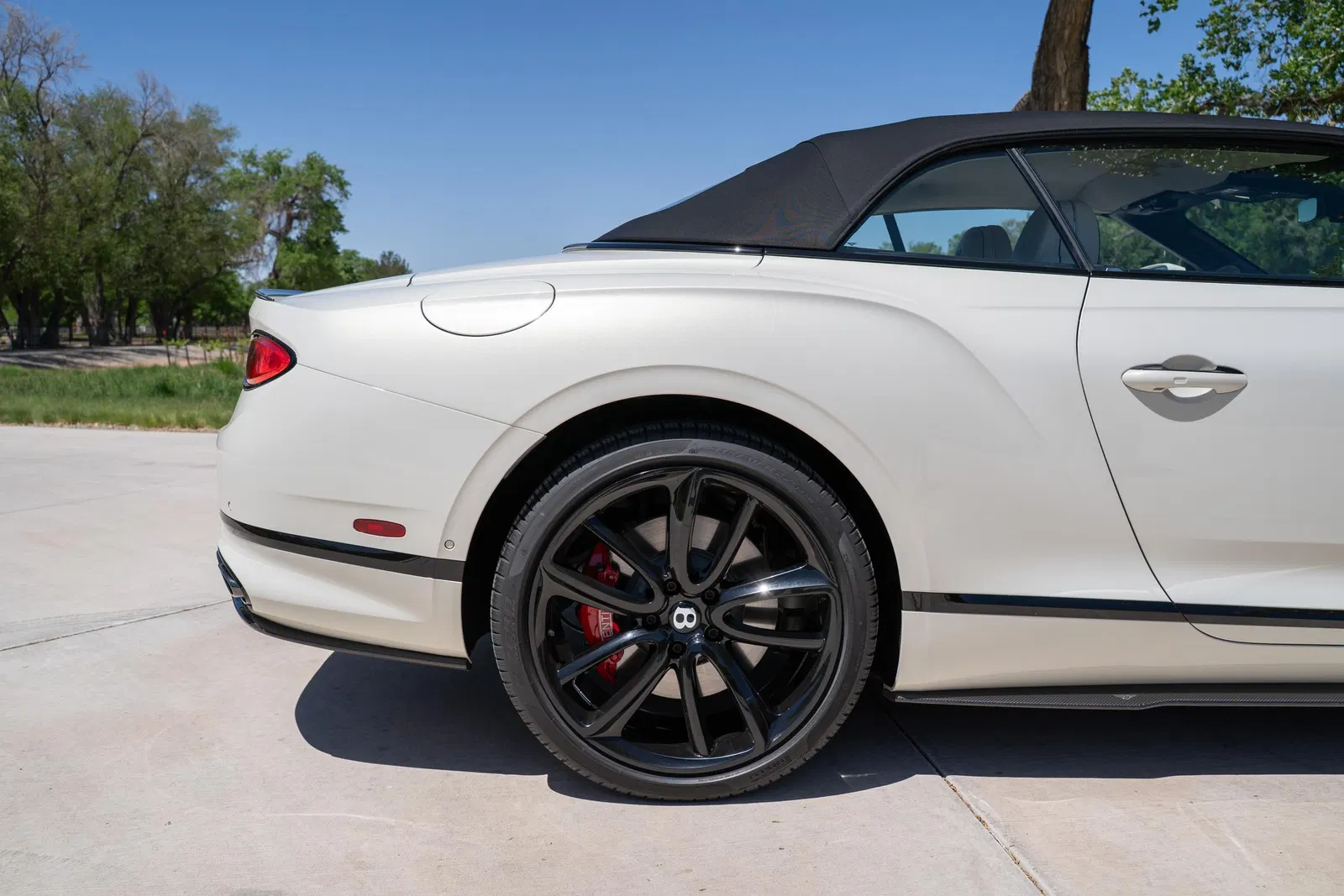2022 Bentley Continental GTC V8 S - 6k Miles, 1 Owner, 542-hp Twin-Turbo V8, AWD, Unmodified