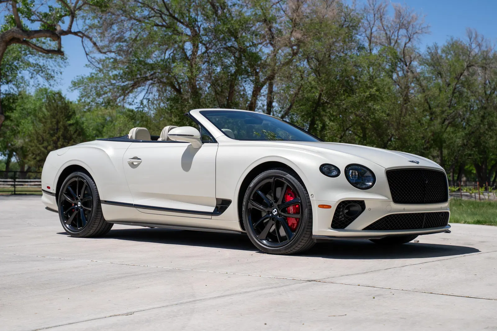 2022 Bentley Continental GTC V8 S - 6k Miles, 1 Owner, 542-hp Twin-Turbo V8, AWD, Unmodified