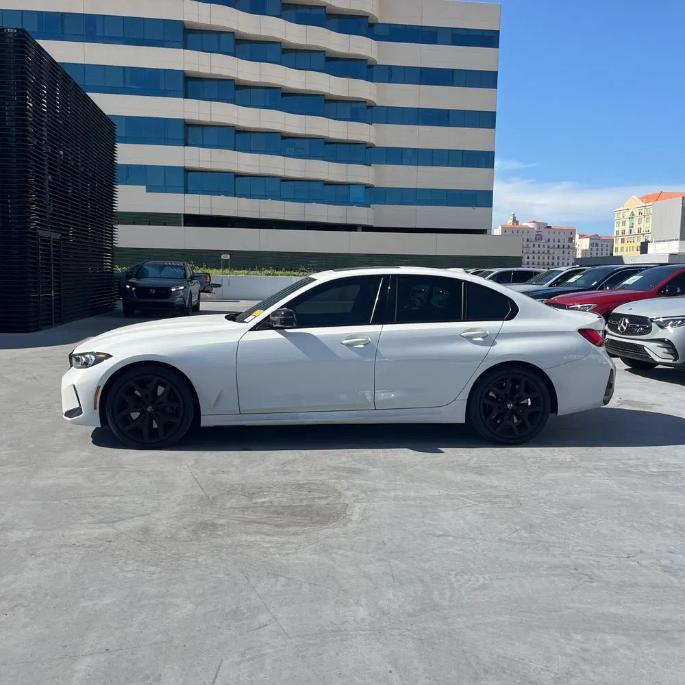 2025 BMW 330i