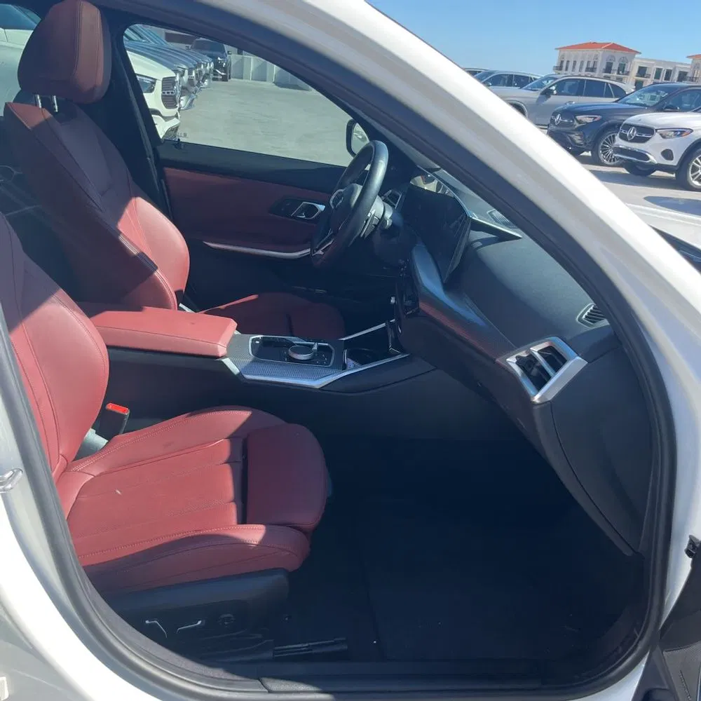 2025 BMW 330i