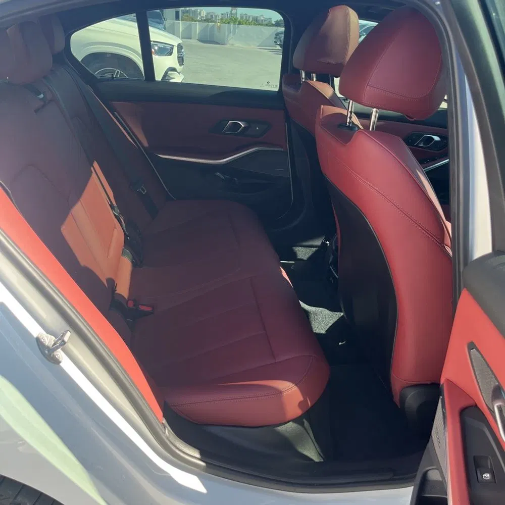 2025 BMW 330i