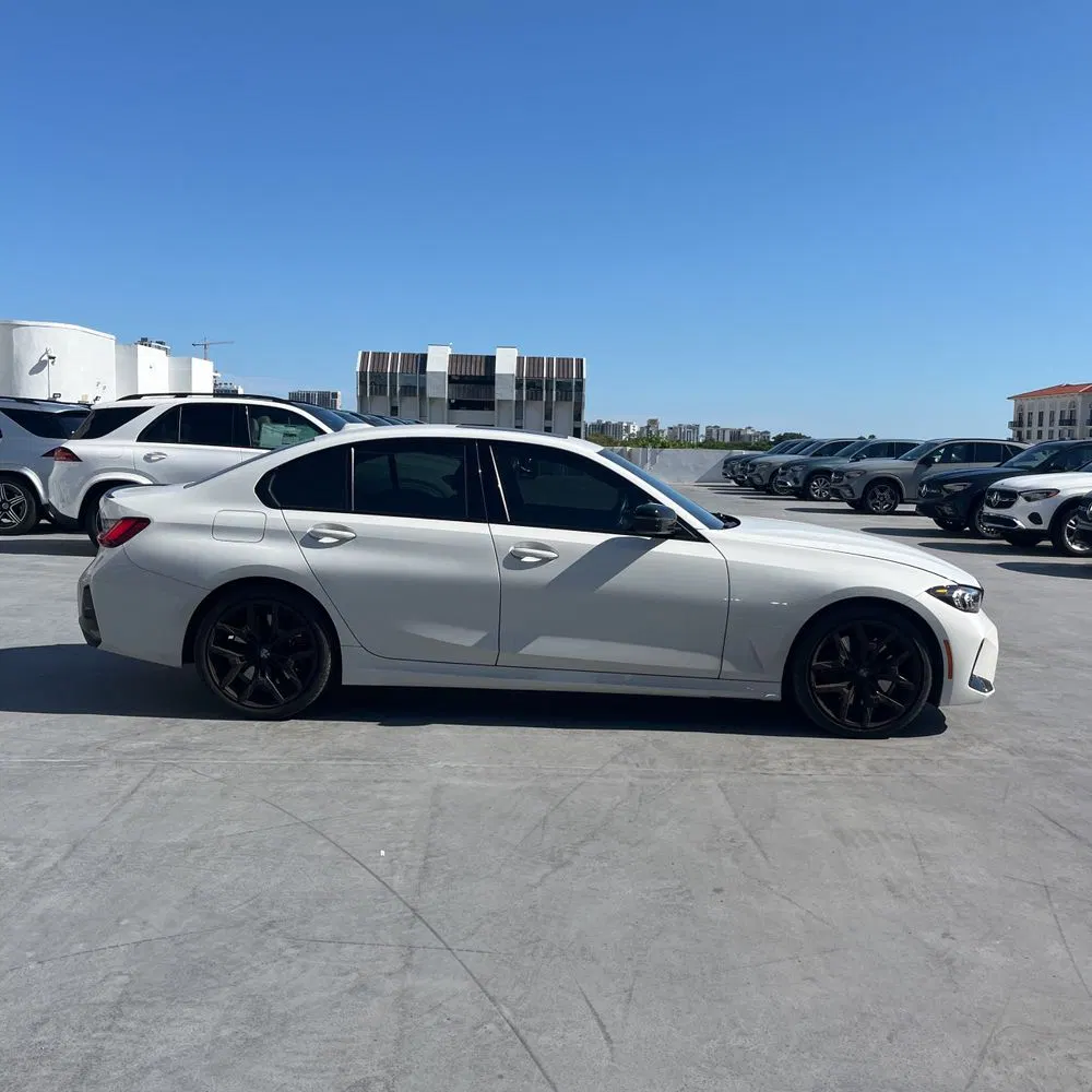 2025 BMW 330i