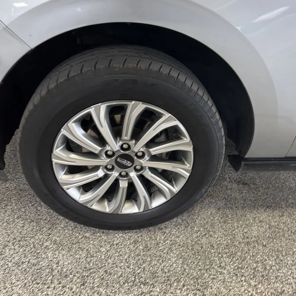 2023 Lincoln Navigator Standard