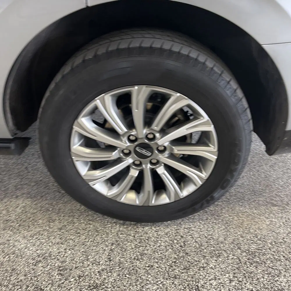 2023 Lincoln Navigator Standard