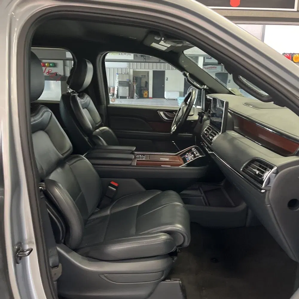 2023 Lincoln Navigator Standard