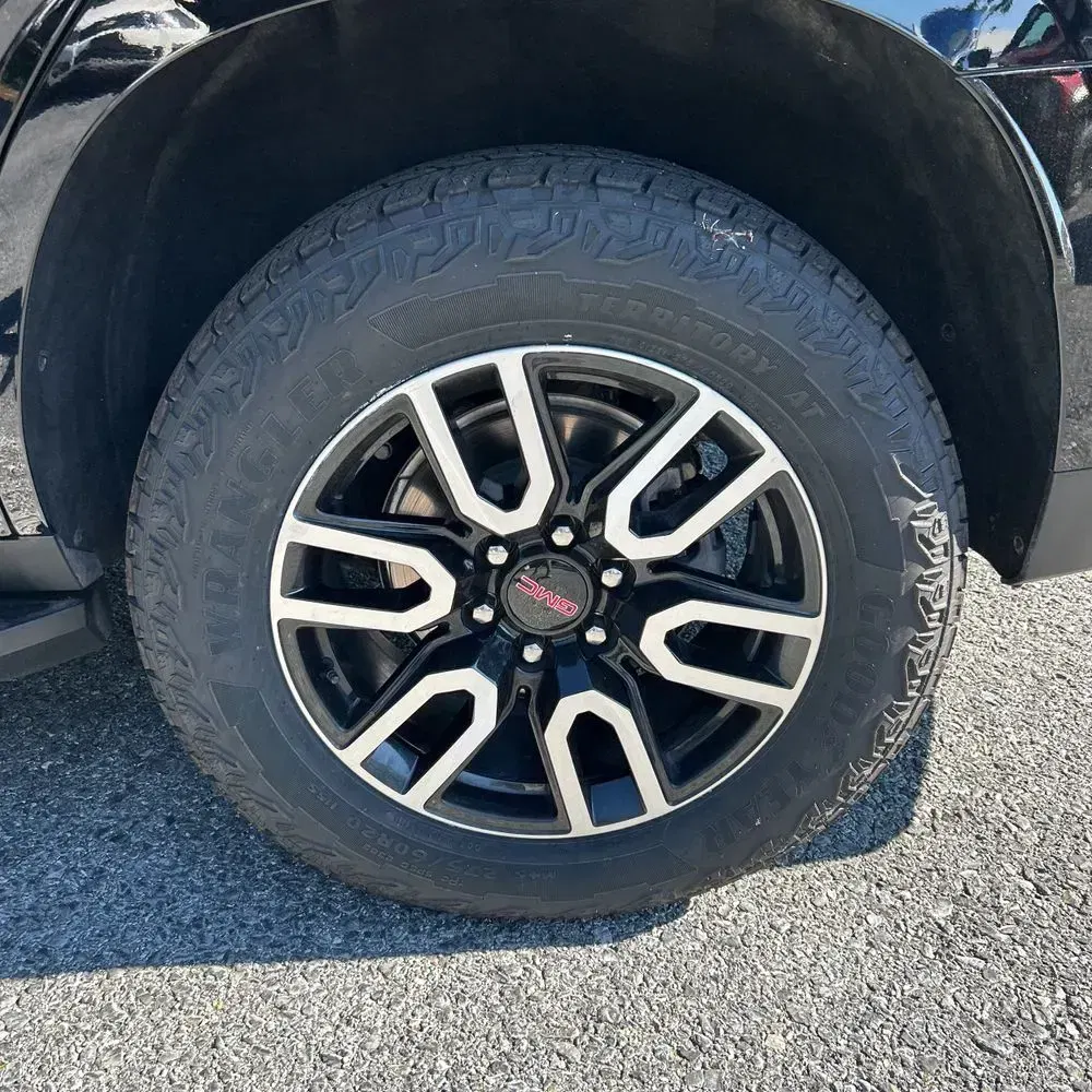 2024 GMC Yukon AT4
