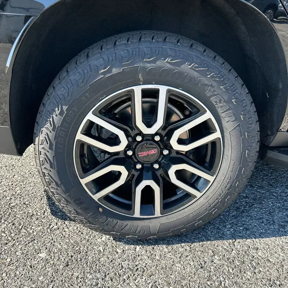 2024 GMC Yukon AT4