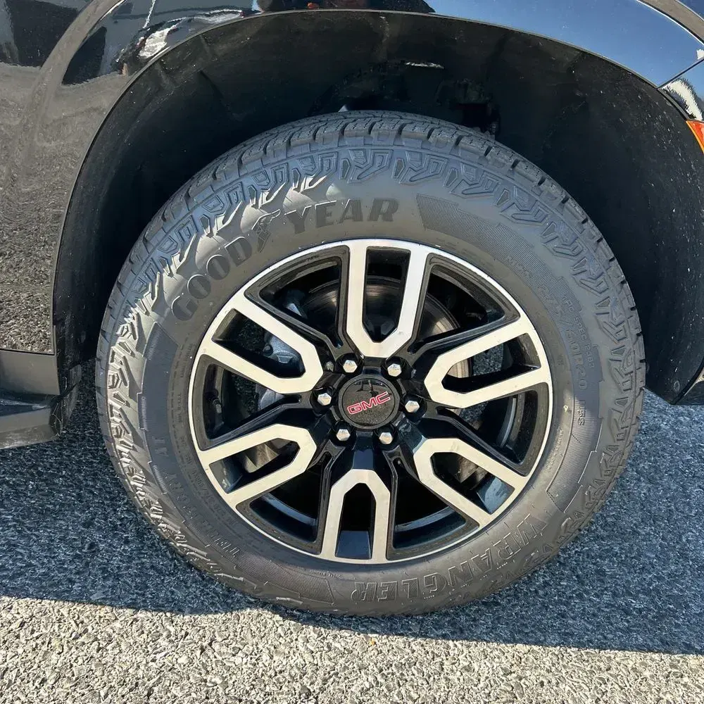 2024 GMC Yukon AT4