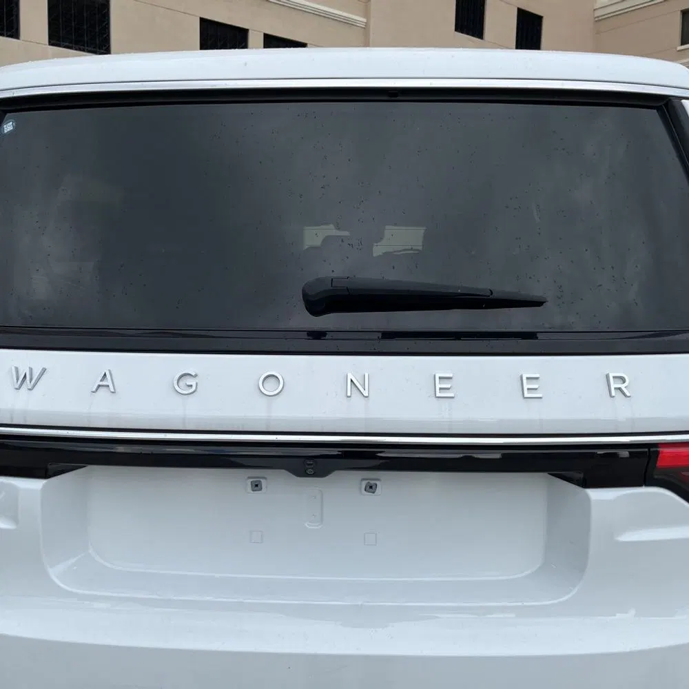 2023 Jeep Wagoneer Base