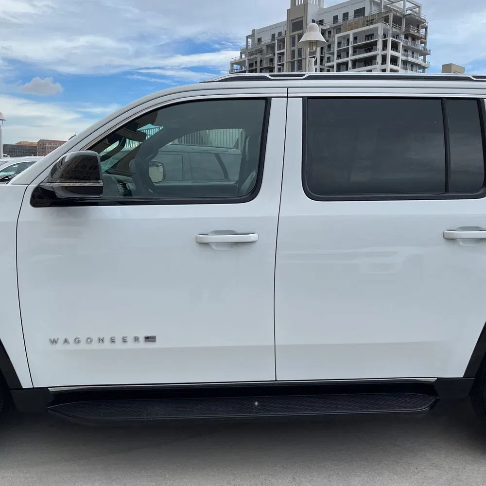 2023 Jeep Wagoneer Base