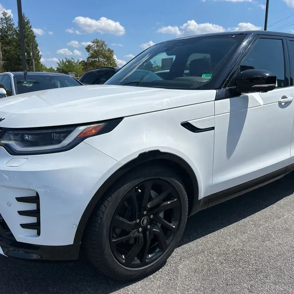 2024 Land Rover Discovery Dynamic SE P300