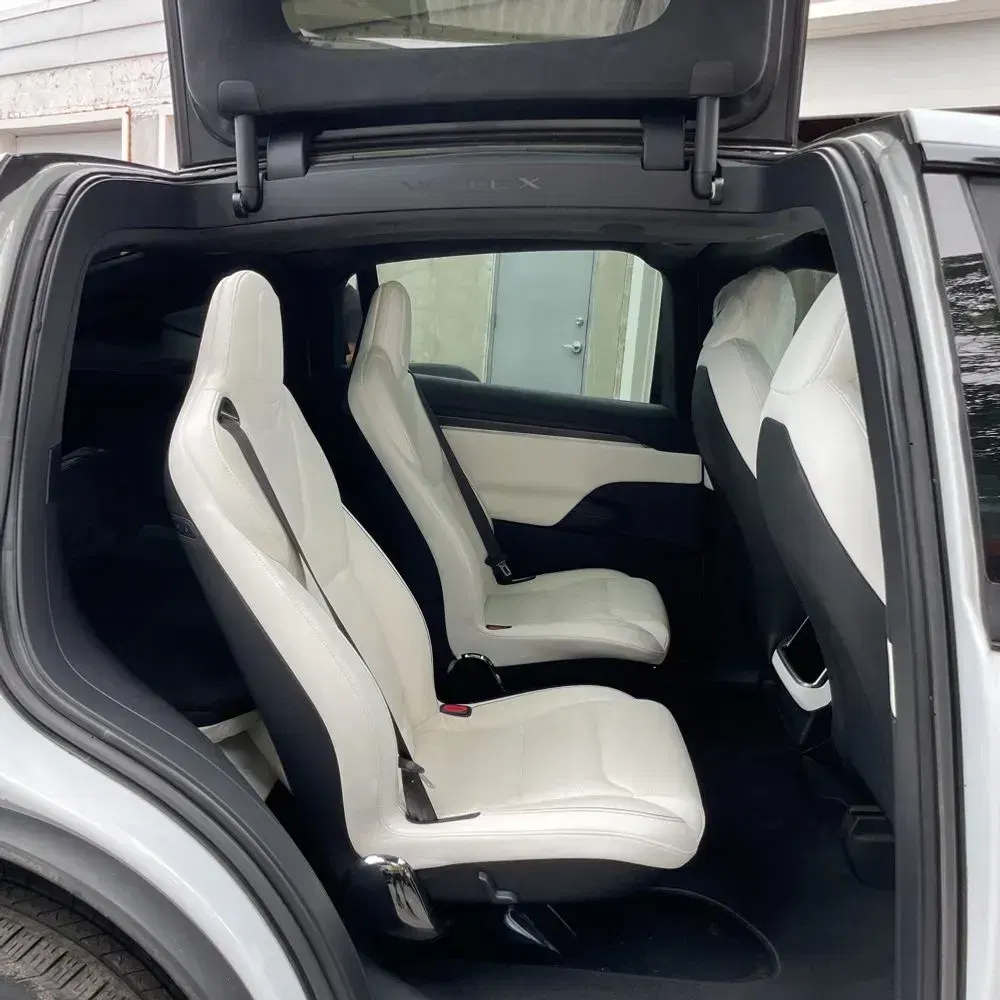 2022 Tesla Model X Plaid