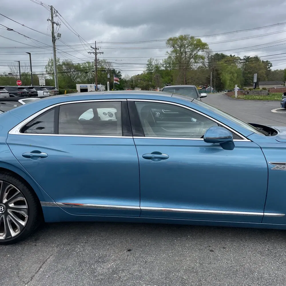2023 Bentley Flying Spur V8