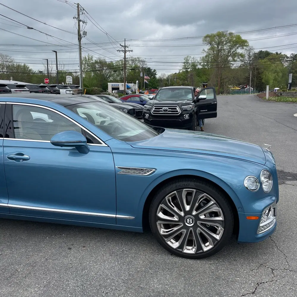 2023 Bentley Flying Spur V8