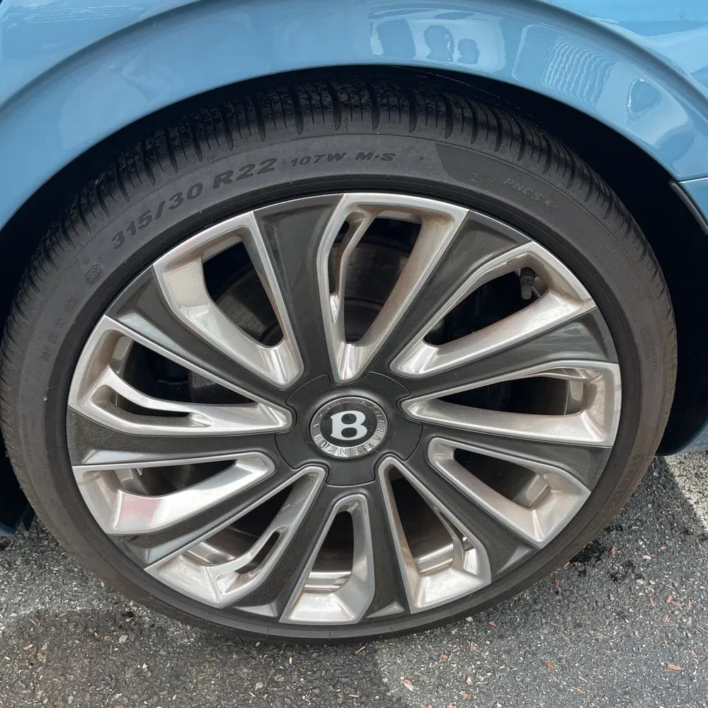 2023 Bentley Flying Spur V8