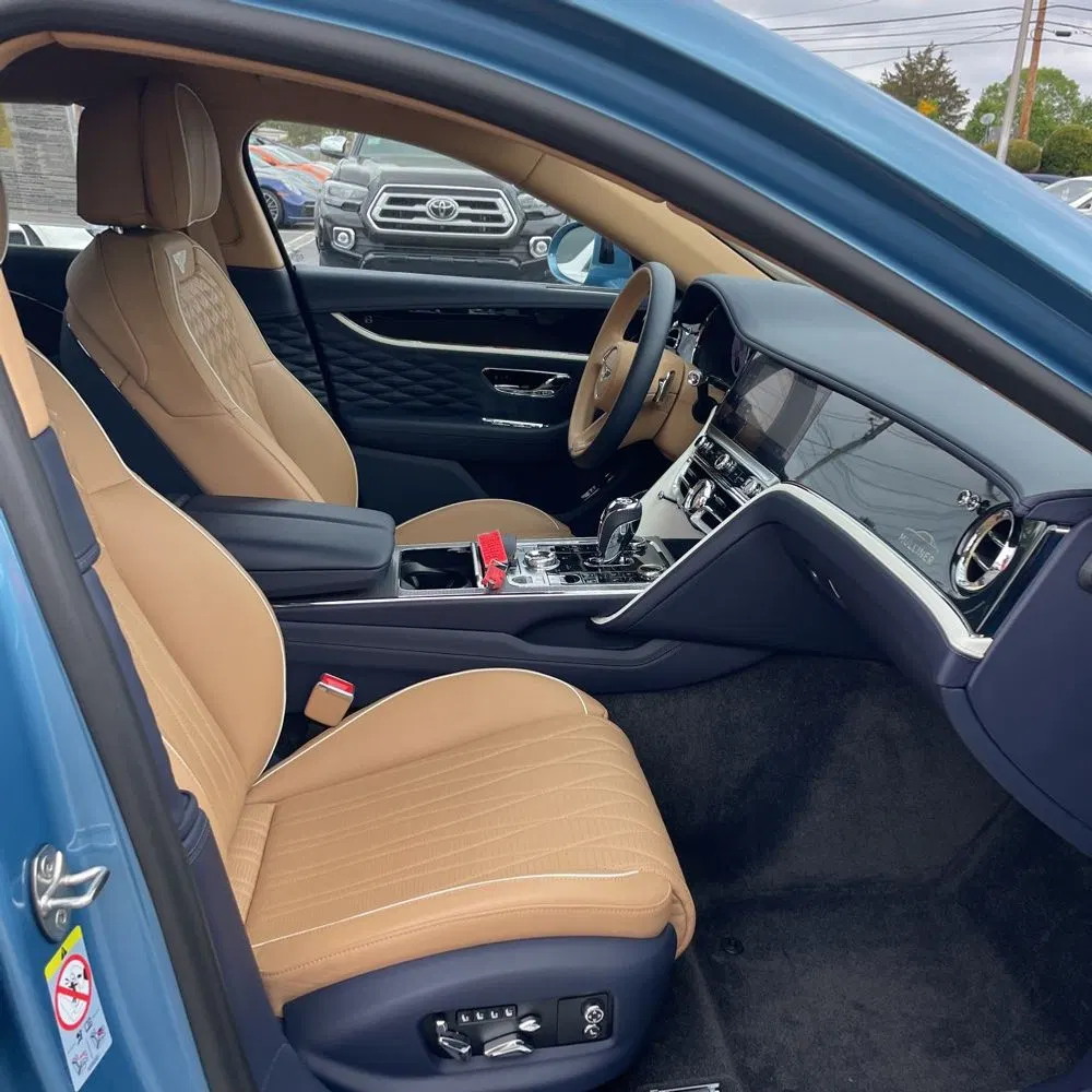 2023 Bentley Flying Spur V8