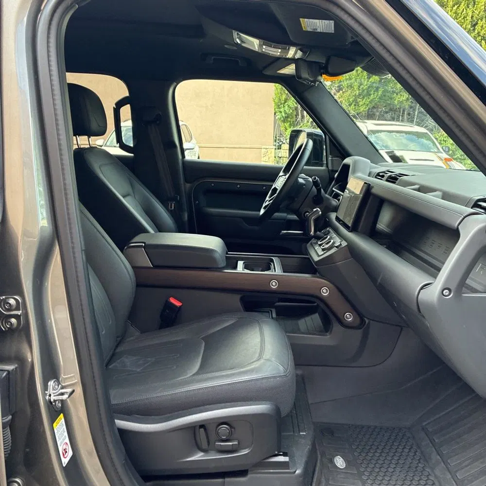 2024 Land Rover Defender 110 P400 X
