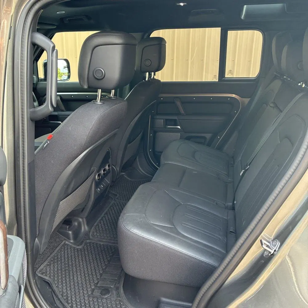 2024 Land Rover Defender 110 P400 X