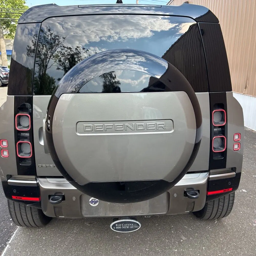 2024 Land Rover Defender 110 P400 X