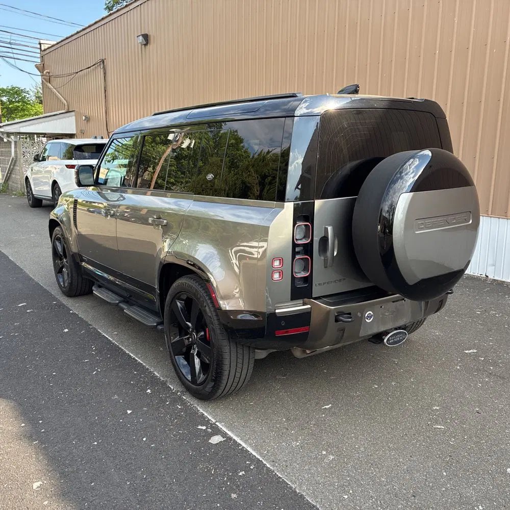 2024 Land Rover Defender 110 P400 X