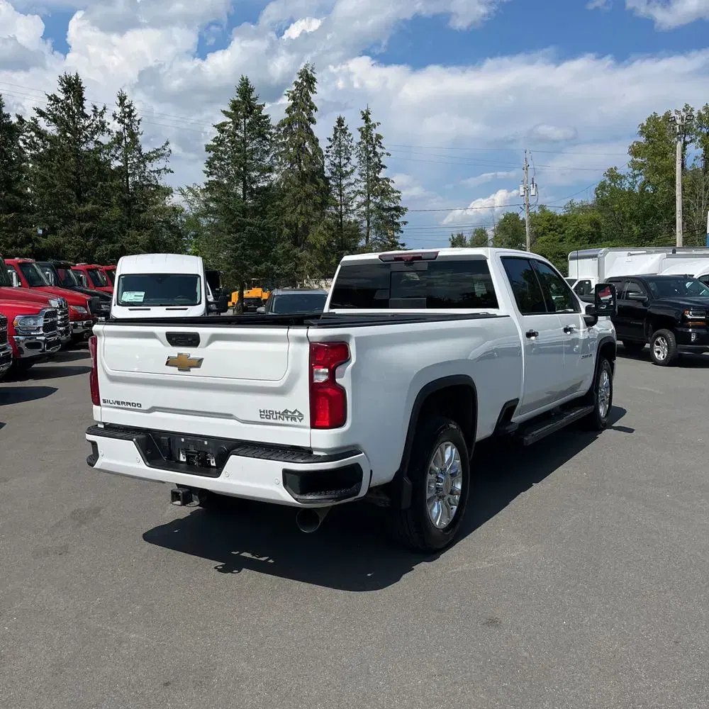 2022 Chevrolet Silverado 2500 High Country