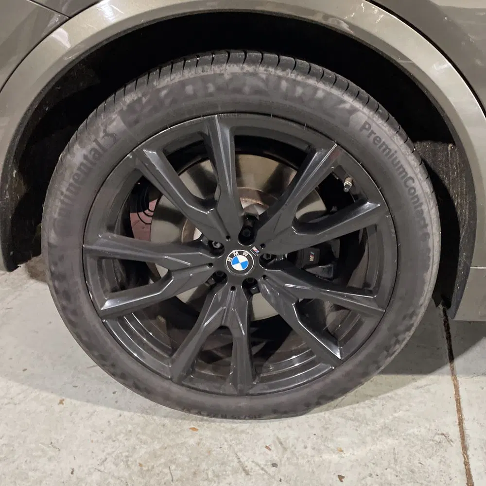 2023 BMW X7 M60i